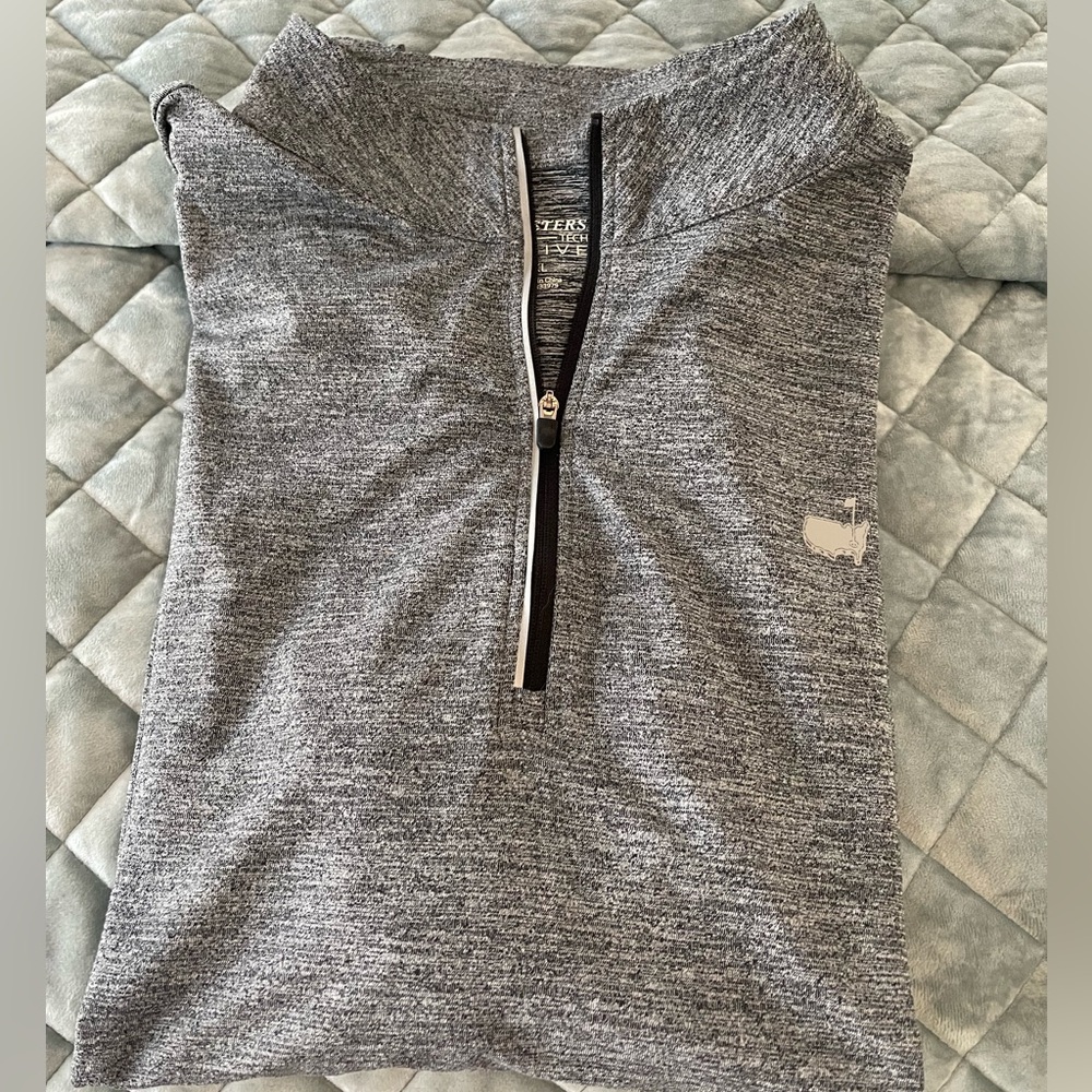 Men’s Masters pullover